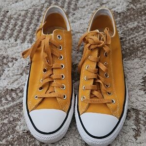Converse Low-Top Sneakers - Mens/Womens